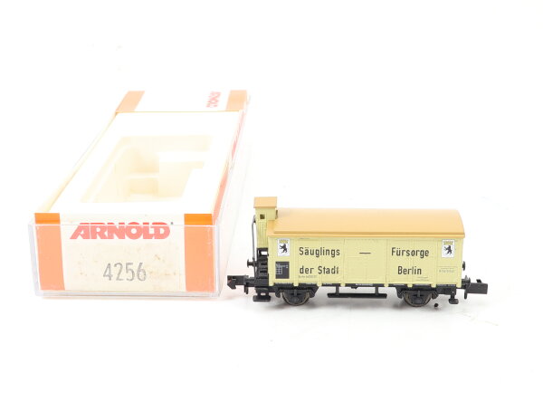Arnold N 4256 gedeckter Güterwagen "Säuglings-Fürsorge der Stadt Belin"
