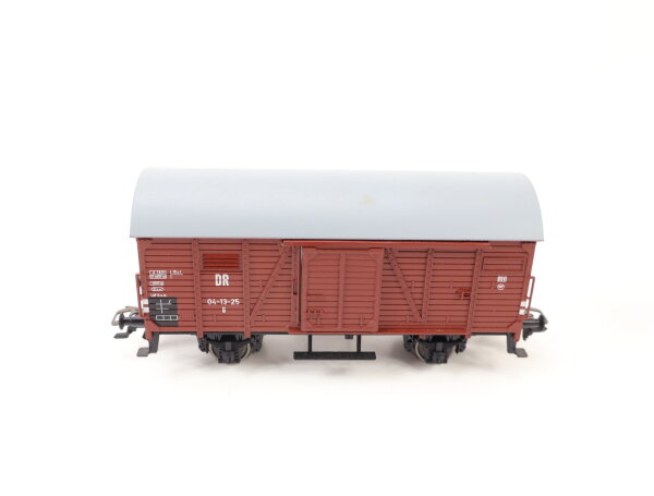 Märklin H0 4883 gedeckter Güterwagen 04-13-25 DR / NEM DC