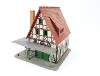 Pola Vaupe H0 Gebäude alte Schmiedewerkstatt Fachwerk - gebaut