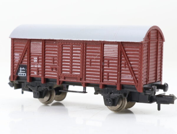 Piko N 5/4126-1 gedeckter Güterwagen DR