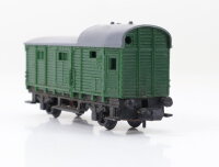Arnold N 4494 Güterwagen Gepäckwagen Packwagen Bahnhofswagen grün 1:160