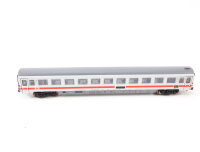Minitrix N Personenwagen 2. Klasse 21-94 661-0 DB