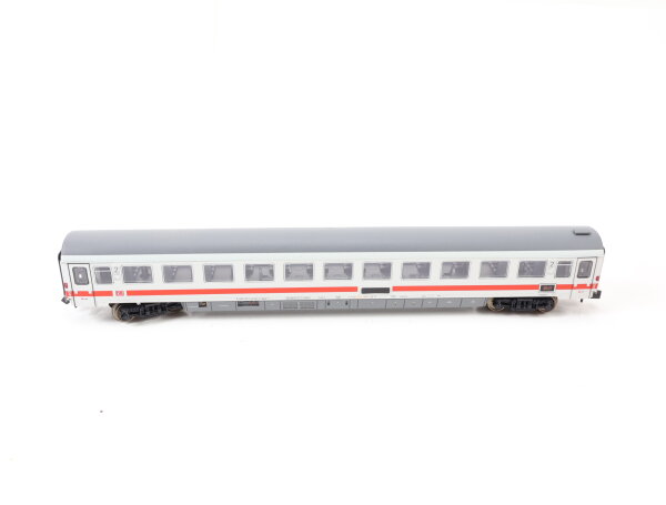 Minitrix N Personenwagen 2. Klasse 21-94 661-0 DB
