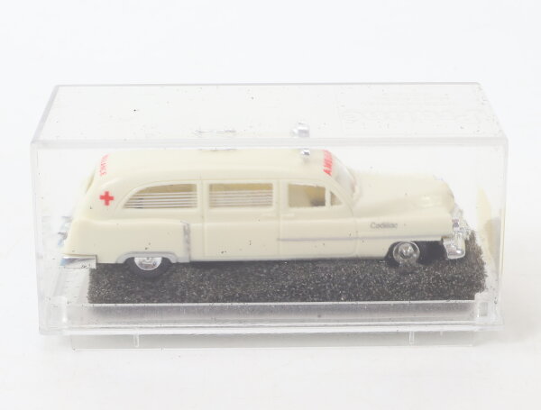 Praline H0 3452 Modellauto PKW Cadillac 54 Station "Ambulance" 1:87 OVP