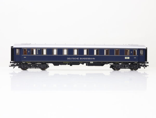 Märklin H0 Personenwagen Abteilwagen 16310 Mü 2.Klasse DB blau / NEM