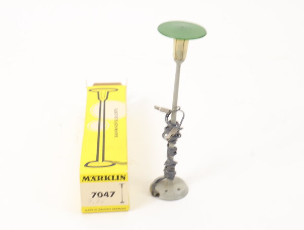 Märklin H0 7047 448/4 Beleuchtung Lampe Laterne Straßenlaterne Bahnhofsleuchte