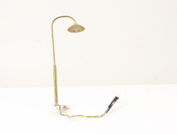 Spur H0 Vintage Straßenlaterne messingfarben - Höhe 124 mm / Metall LED geprüft