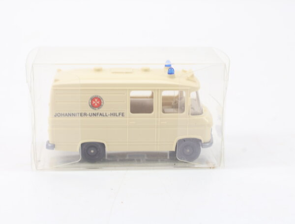 Wiking H0 Modellauto Rettungswagen MB L 406 "Johanniter" creme 1:87
