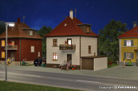 Kibri 38200 H0 Gebäude-Bausatz Siedlungshaus Wohnhaus mit Garage und Zaun 1:87