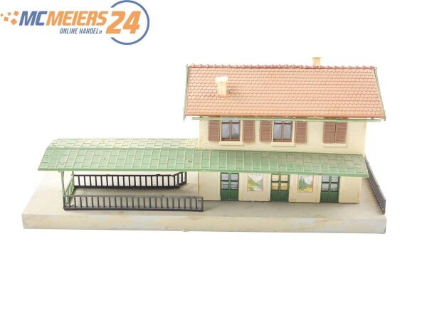 Pola H0 604 Gebäude Bahnhof Ebelsbach mit Bahnsteig E640