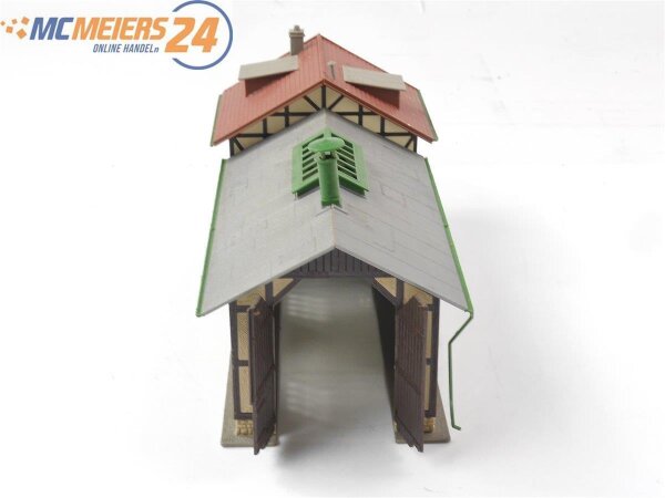 Pola H0 601 Gebäude Lokschuppen 1-ständig mit Fachwerkhaus E640