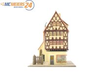 Faller H0 B-934 Gebäude fränkisches Fachwerkhaus mit Kiosk und Brunnen