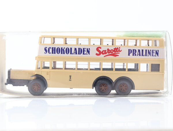 Wiking H0 873 24 Modellauto Bus Doppeldeckerbus Berliner-Bus D 38 "Sarotti" E502