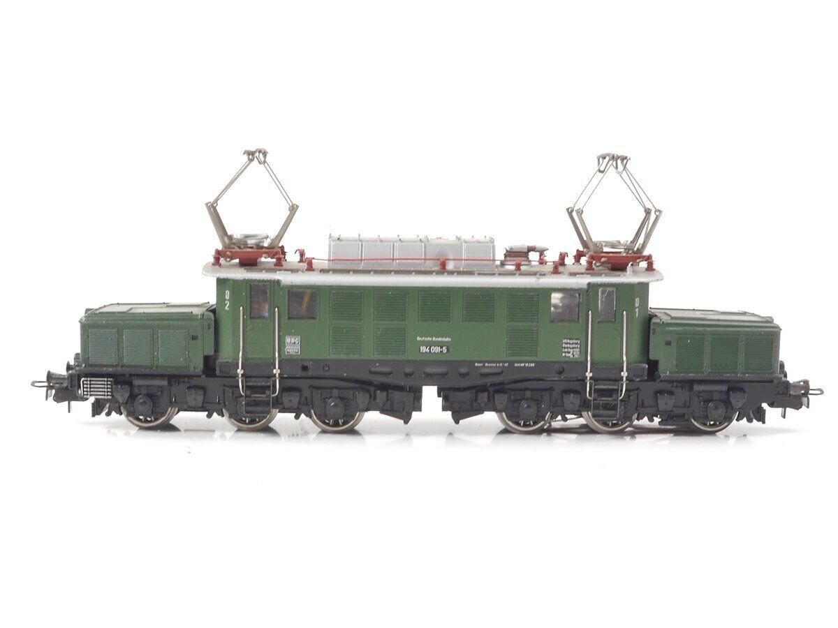 Locomotive électrique Märklin HO 3022.3 E94 DB ép.III - Verte, éclairage - Occasion