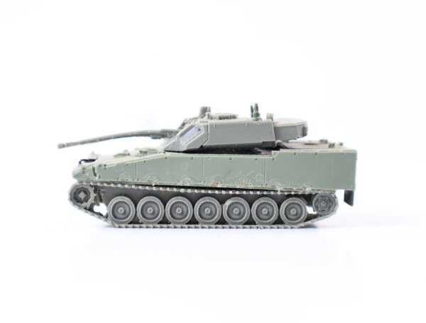 Spur H0 Militärfahrzeug Panzer Schützenpanzer CV 90 1:87