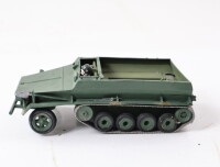 Militärfahrzeug Halbketten Fahrzeug