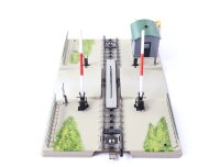 Märklin H0 7390 mechanischer Bahnübergang M-Gleis mit Andreaskreuz / Blech Licht