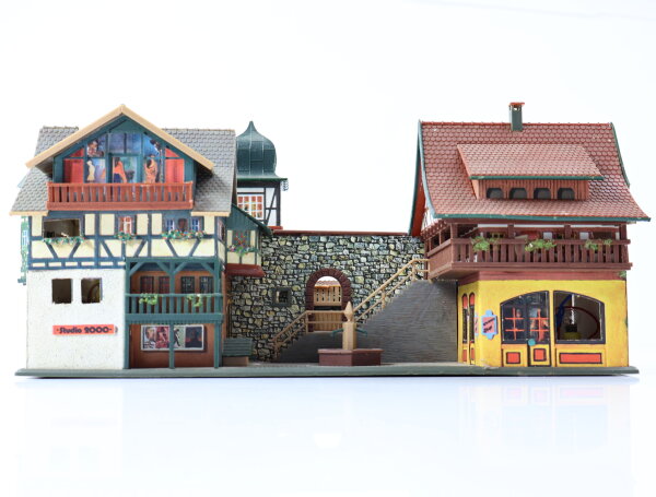 Faller H0 1713 Gebäude Combi-Kit "Malerwinkel" Fachwerk Häuserblock / Licht