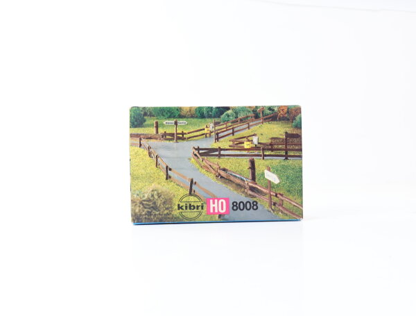 Kibri H0 8008 Ausschmückung Ländlicher Zaun mit Brunnen und Zubehör