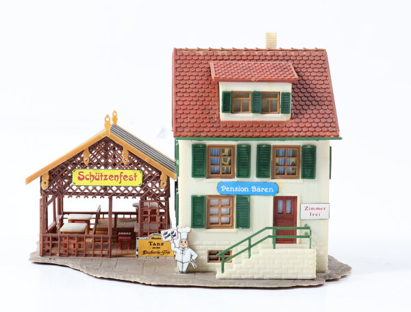 Faller H0 130269 Gebäude Dorfwirtschaft Gasthaus mit Biergarten / Licht