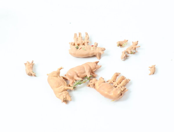 Spur H0 9x Figuren Schweine Eber Ferkel Konvolut 1:87