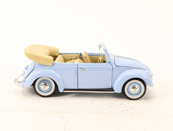Maisto Modellauto PKW Volkwagen Käfer Cabriolet 1951 / 1:18