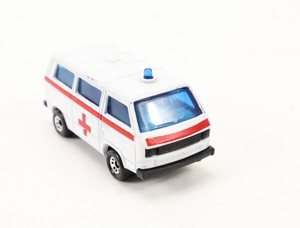 Matchbox Modellauto PKW VW Transporter 1987 Krankenwagen Weiß
