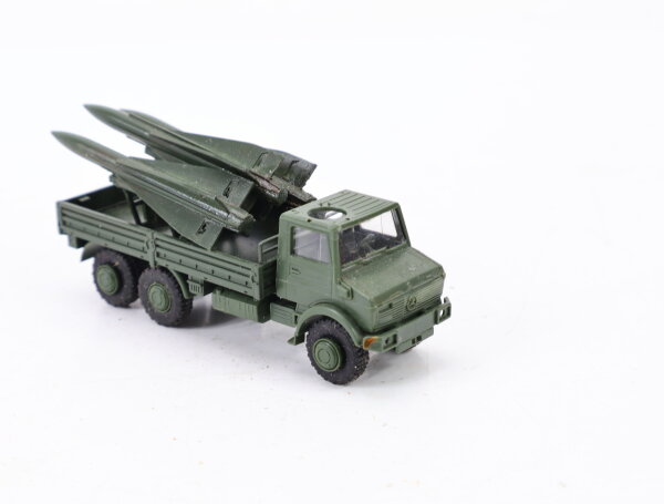 Roco Minitanks H0 Militärfahrzeug Mercedes Unimog 6x6 mit Hawk Raketen 1:87