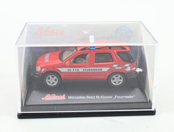 Schuco 5 A 635 Modellauto PKW MB M-Klasse Feuerwehr Rot 1:72