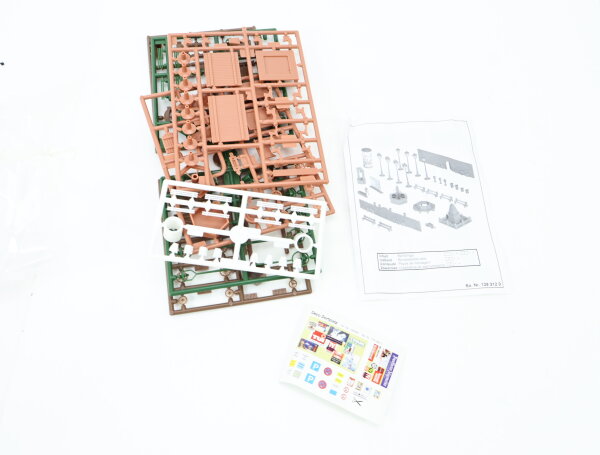 Faller H0 180580 Gebäude-Bausatz Ausschmückungen Dorfplatz 1:87