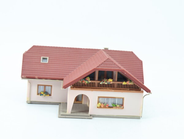 Faller H0 232512 Gebäude Wohnhaus Winkelbungalow