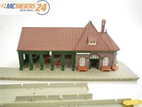 E439 Faller H0 110093 Gebäude Bahnhof "Wiesental" mit Bahnsteig / Licht
