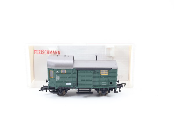 Fleischmann H0 5300 Güterzugbegleitwagen Gepäckwagen 124 206 DB / Licht
