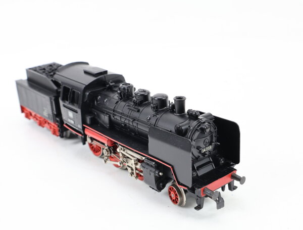Märklin H0 3003 Dampflok Schlepptenderlok BR 24 058 DB