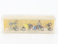 Preiser QMP H0 Figuren-Set 6-tlg. Fahrräder + 3x Fahrradfahrer 1:87