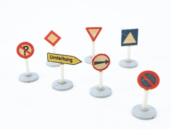 Wiking H0 1301 1302 7x Ausschmückung Verkehrszeichen Verkehrsschilder alt