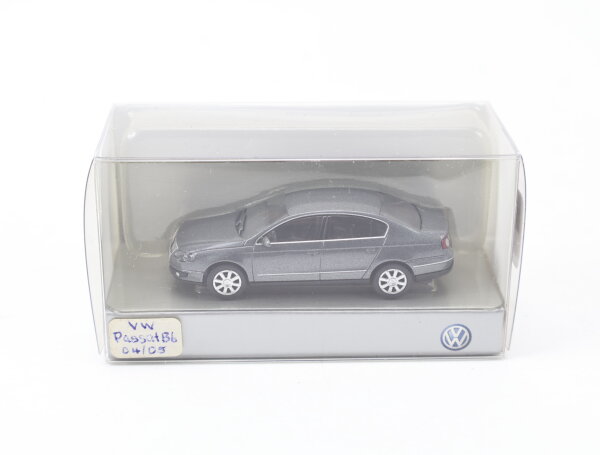Wiking H0 Modellauto PKW VW Passat Limousine dunkelgrau 1:87