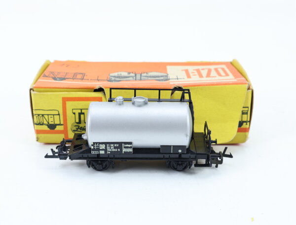 Zeuke TT 545/73/4 Güterwagen Kesselwagen silber 7053545-9 DR