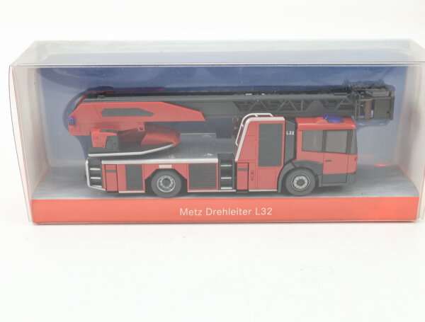 Wiking H0 Modellauto Feuerwehr Metz Drehleiter L32 Rosenbauer 1:87