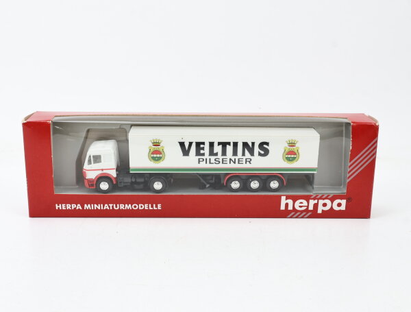 Herpa H0 140522 Modellauto LKW Mercedes-Benz Veltins Pilsener 1:87