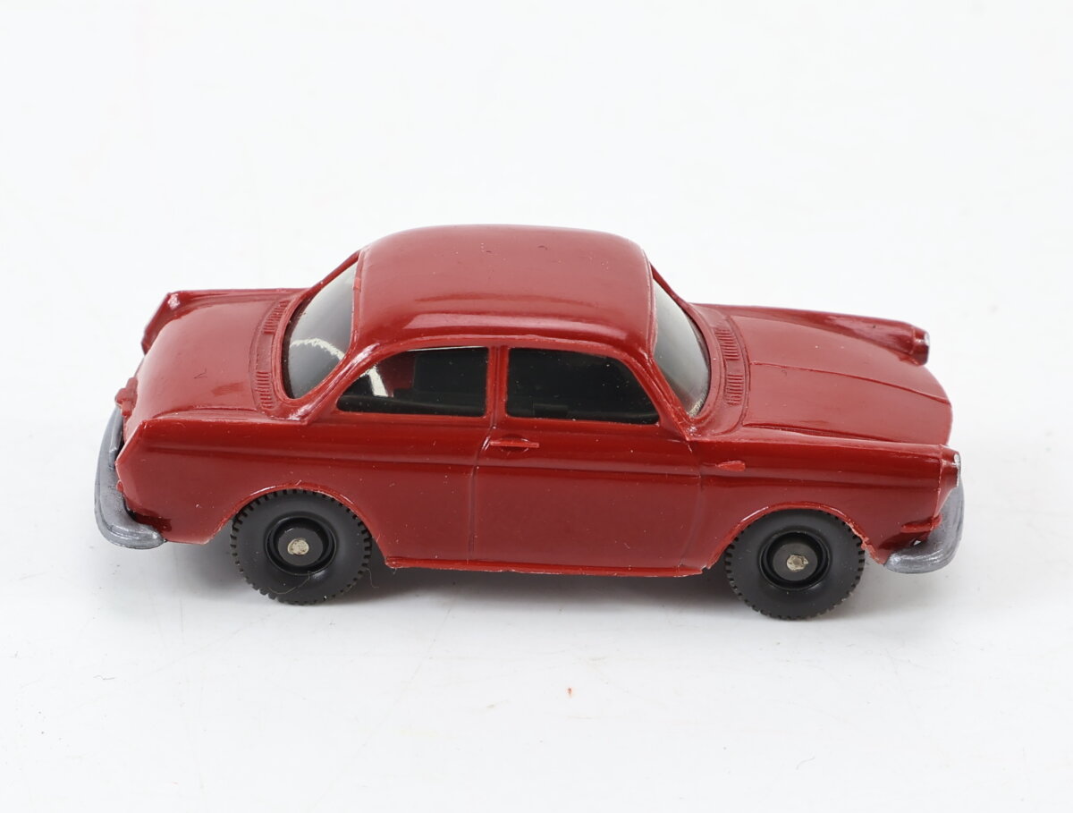 Wiking H0 307/6B Modellauto PKW VW 1600 Stufenheck weinrot 1:87