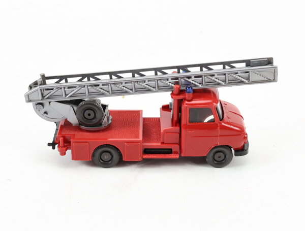 Wiking H0 1064/1 Modellauto Leiterwagen Opel Blitz (Haube schräg) 1:87