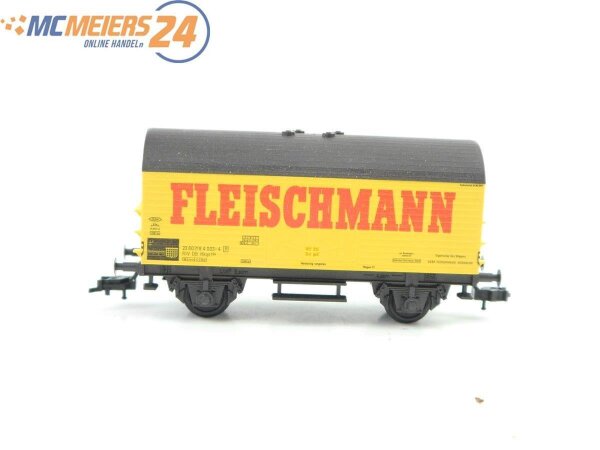 E306 Fleischmann H0 gedeckter Güterwagen mit Logo 218 4 003-4 DB