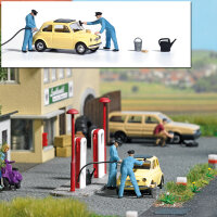 Busch H0 7820 Action Set: Volltanken mit Figuren &...