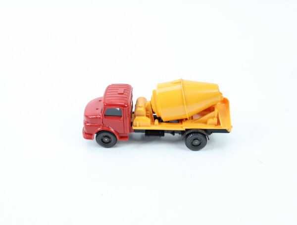 Wiking H0 1122/1A Modellauto Betontransporter MB 1413 hellorangegelb 1:87