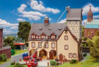 Faller H0 130163 Gebäude-Bausatz Hauptfeuerwache Nürnberg West mit Turm 1:87
