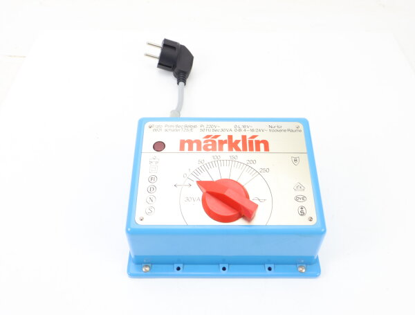 Märklin 6611 Trafo Transformator Lichttrafo 220 V / 40 VA