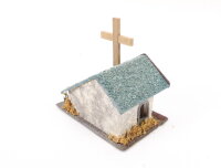 Spur H0 Gebäude kleine Kapelle Bergkapelle Gedenkstätte mit großem Holzkreuz