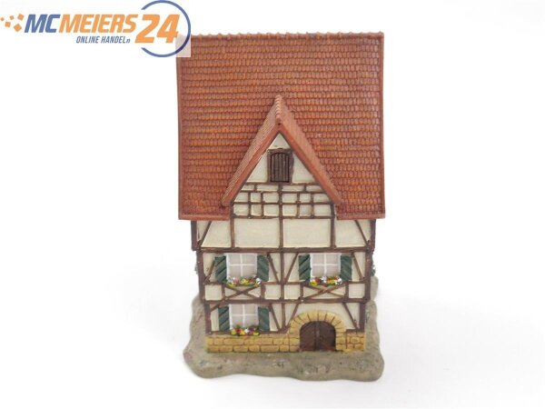 Spur H0 Gebäude Wohnhaus Altstadthaus Fachwerkhaus / Resin E488