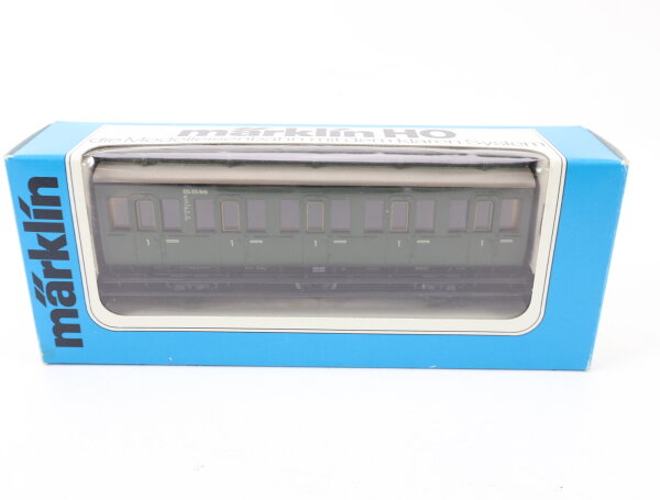 Märklin H0 4200 Personenwagen Umbauwagen 024 674 Hmb 1.Kl. grün / NEM